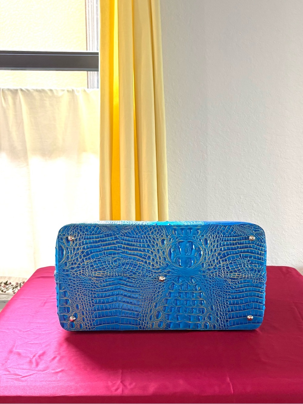 Brahmin Weekender - Picture 5 of 9